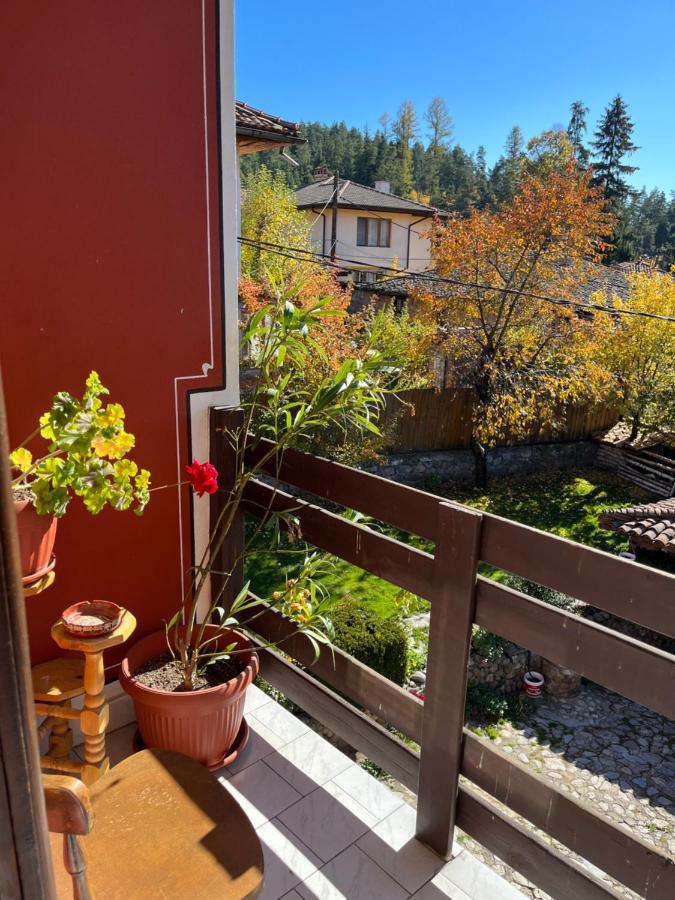 Guest House Lina Koprivshtitsa Bagian luar foto