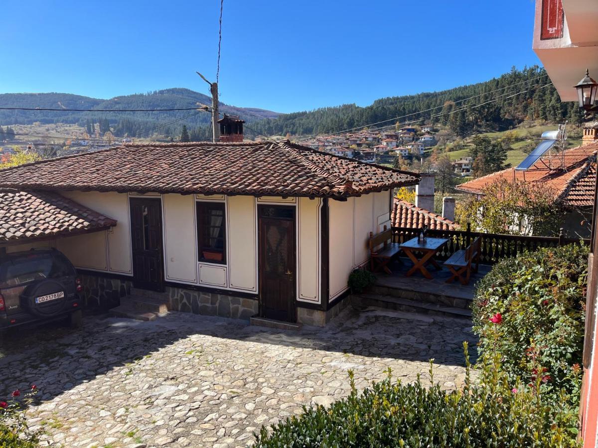 Guest House Lina Koprivshtitsa Bagian luar foto