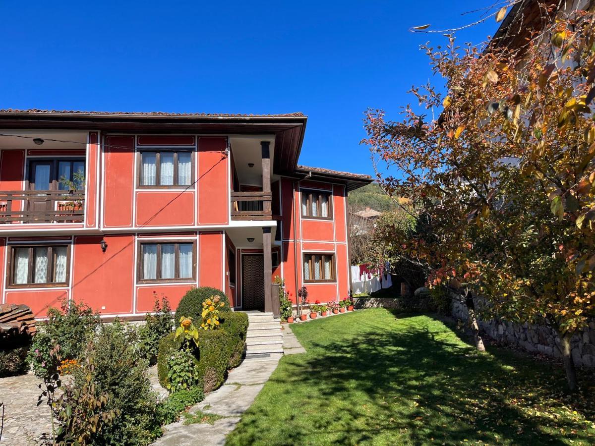 Guest House Lina Koprivshtitsa Bagian luar foto